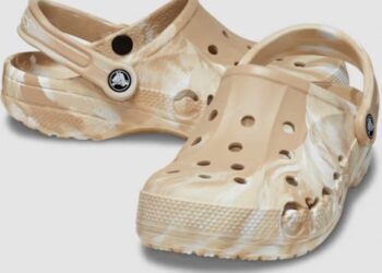 Crocs for the Household: As much as 50% off + Jibbitz Sale!