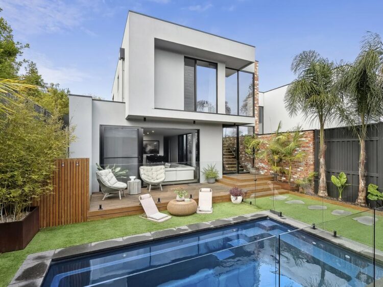 Consumers ace personal sanctuary constructed on Belmont tennis court docket