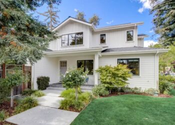 Ought to I Purchase a Home Now or Wait?