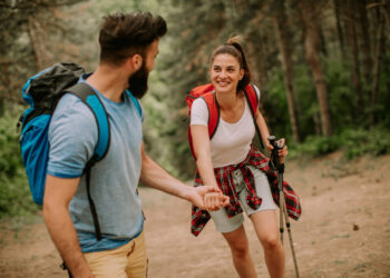 Look For One in every of These 5 Journey Again Packs For The Good DINKS Climbing Journey