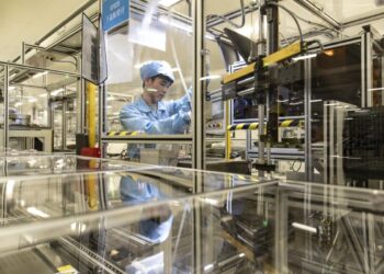 Shares Hover as Merchants Brace for September Swings: Markets Wrap