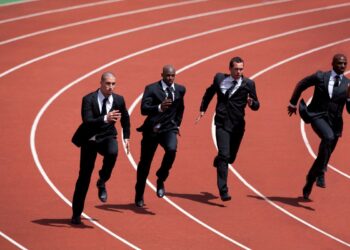 Market Effectivity vs. Behavioral Finance: Which Technique Delivers Higher Returns?