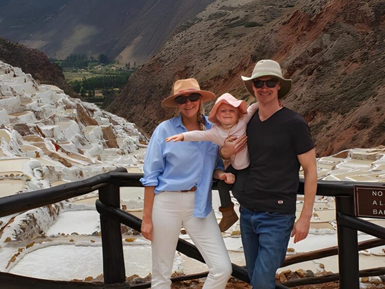 A millennial FIRE couple shares how transferring overseas and residing on a $50k earnings helped them quadruple their internet value to $700k in 6 years