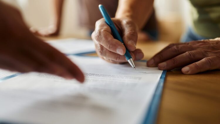 Crimson-hot refinance demand retreats after tiny bump larger in mortgage charges