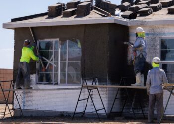 Trump vows to deport hundreds of thousands. Builders say it could drive up prices