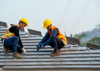 Hiring a questionable contractor could include dangers, specialists say