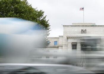 Why bond yields are rising and what inventory traders ought to do about that