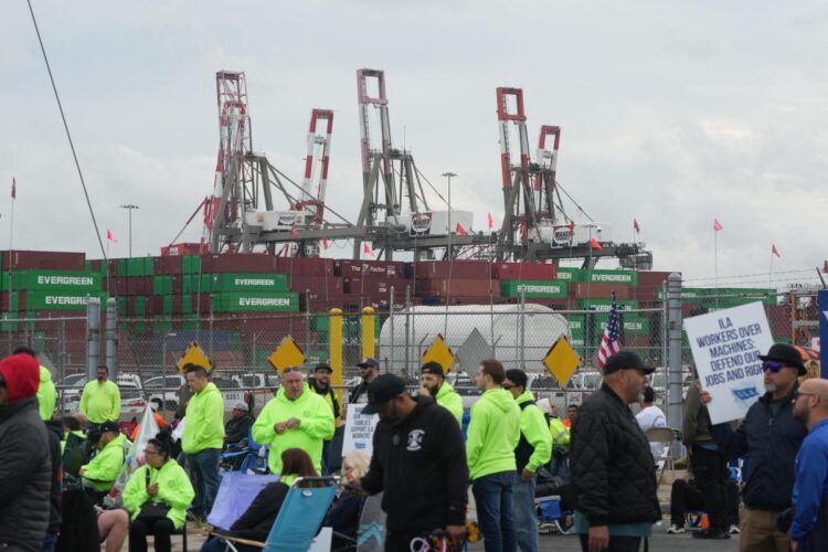 How a lot do dockworkers make? What to learn about wages amid ILA port strike
