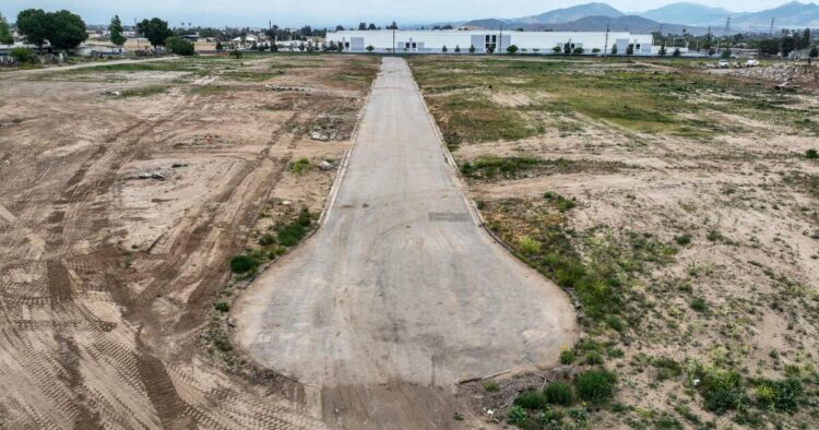 Choose halts building of huge warehouse undertaking after scores of properties demolished