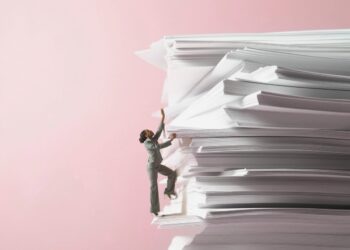 A Information for Funding Analysts: Working with Historic Market Knowledge