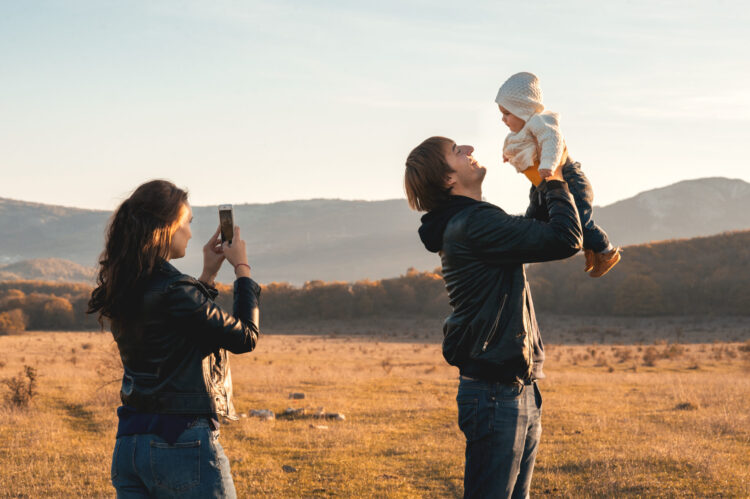 What Are 6 Household Finance Hacks Each Father or mother Ought to Know?