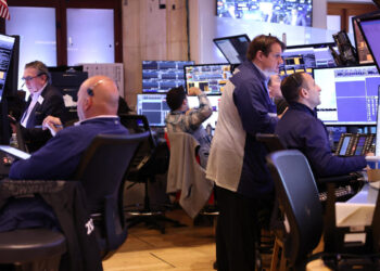 Shares Fluctuate With Focus Shifting to Inflation: Markets Wrap