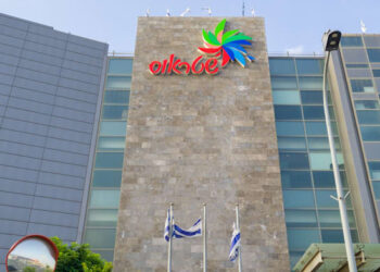 Strauss sells 50% Sabra dips stake to PepsiCo