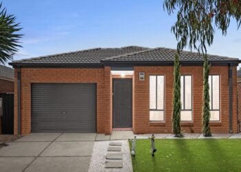 Ballarat investor snaps up Manor Lakes house outbidding first homebuyers