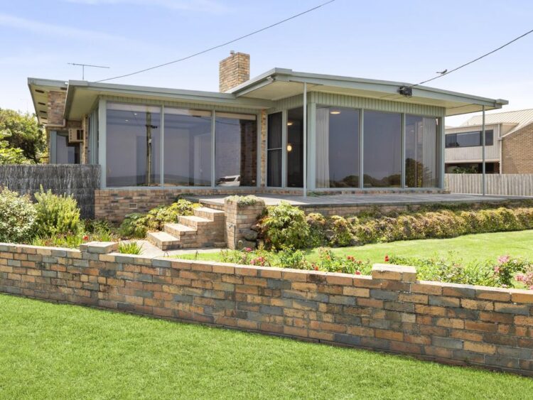 Geelong’s record-breaking residence gross sales buck downturn