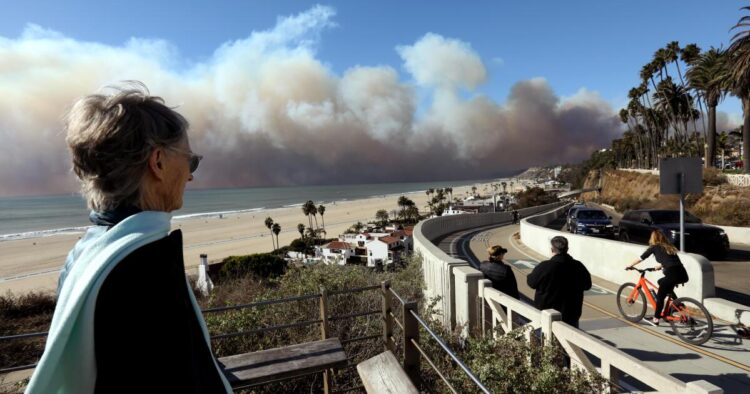 Amid the fires, do I nonetheless must pay my mortgage, hire?