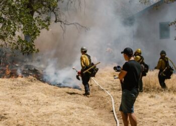 Is It Attainable to Defend Your Property From Wildfires? Right here Are Measures You Can Take