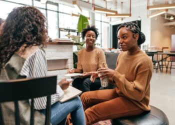 From Solo Investor to Thriving Neighborhood: Why Connection Modifications Every thing