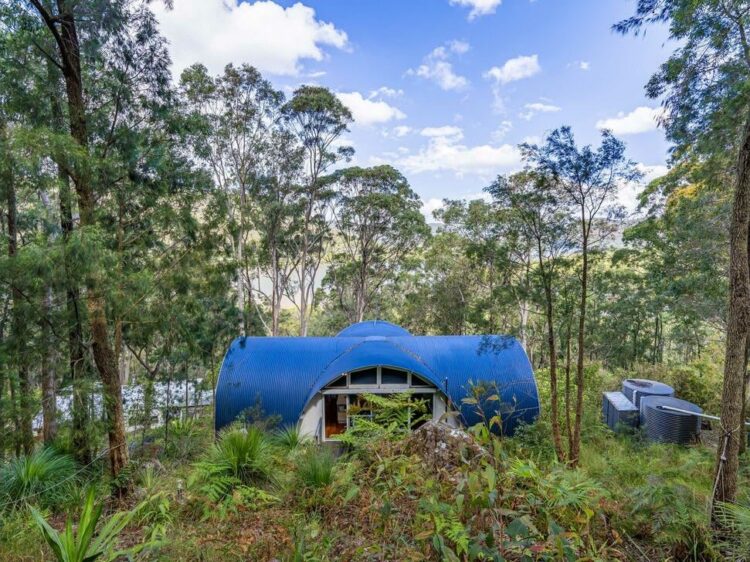 Match for the Smurfs: Eye-catching blue ‘igloo’ home hits the market