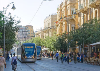 Jerusalem mild rail extension to open this month