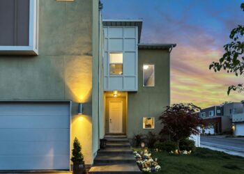 Is Actual Property a Good Aspect Hustle or a Cash Lure? Let’s Break It Down