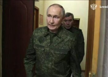 Vladimir Putin visits Kursk as Russia pushes again Ukrainian troops in captured area