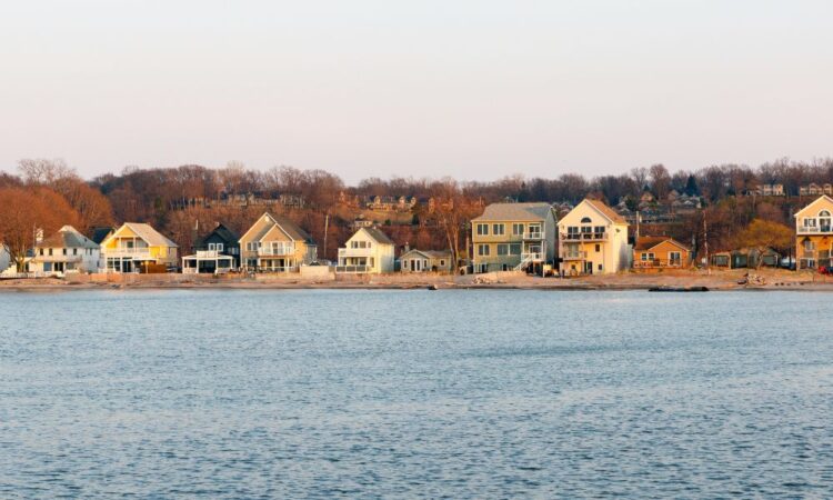 New York invoice proposes annual flood insurance coverage notices in Lake Ontario communities