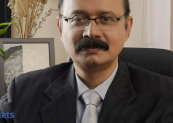 markets: ETMarkets Good Discuss: Diversify throughout equities, debt, and options to protect wealth, Anil Rego advises HNWIs