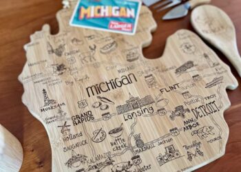 *HOT* Completely Bamboo XL State Reducing Board & 6-Piece Kitchen Set solely $29.99 shipped {Immediately Solely!}