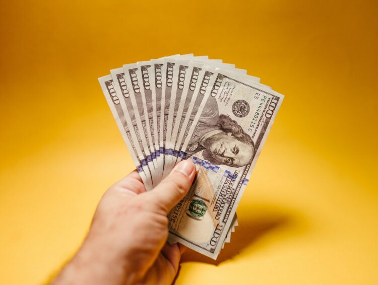 9 Indicators You’re Dwelling a Monetary Life Constructed on Outdated Concepts