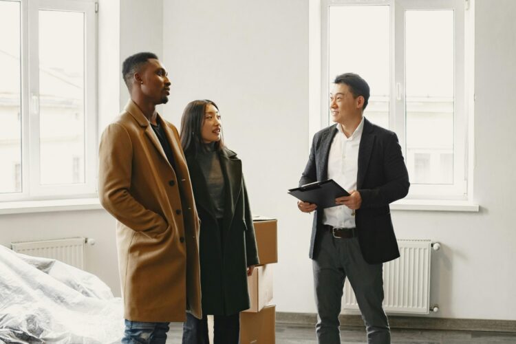 A Information for Single {Couples} Shopping for a Home