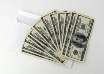 These 6 Funds Hacks Backfire on Seniors Each Time