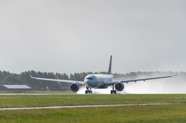 Blockchain in FX and Remittances: From Pilot to Portfolio Influence