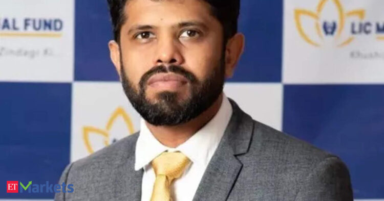 bonds: World debt inflows set to rise as India’s credit score profile strengthens: LIC MF’s Pratik Shroff