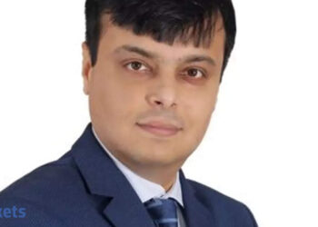 Nifty consolidates between 25,700–26,100; Tata Metal, IIFL amongst prime picks: Vinay Rajani