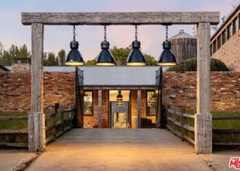 EXCLUSIVE: Diane Keaton’s $28.9 Million Pinterest Home Was Taken Off the Market Simply 2 Weeks Earlier than Her Loss of life