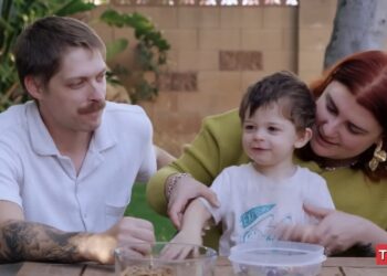 EXCLUSIVE: ’90 Day Fiance: The Different Manner’ Stars Have Livid Spat Whereas Home Looking in France—After Fleeing U.S. To ‘Save Their Marriage’