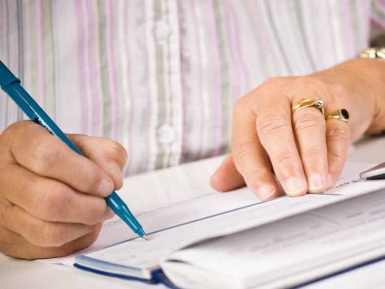 Is a $2.75 million portfolio sufficient for Halifax empty nesters to retire early?