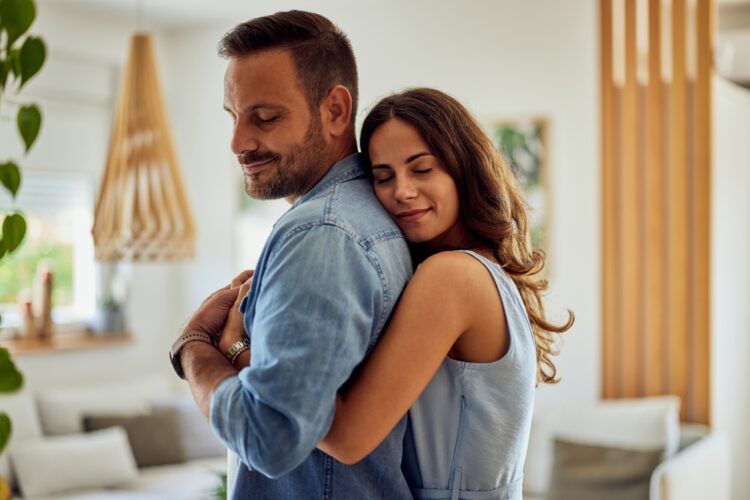 5 Psychological Shifts That Occur When {Couples} Select A Little one-Free Identification