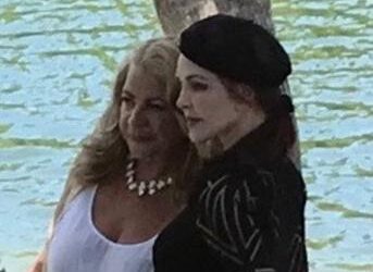 Hollywood producer’s residence with signed Elvis memorabilia on the market