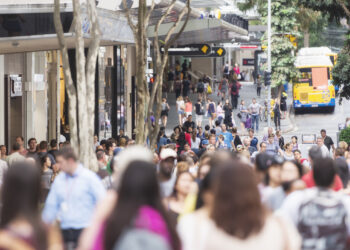 Price hike or lower? How debtors will win and lose in RBA’s inflation tussle