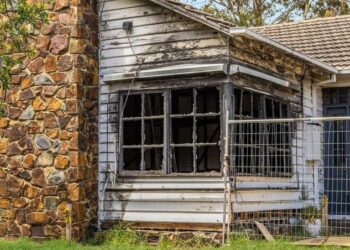 Enormous Frankston block with fire-damaged home on the market