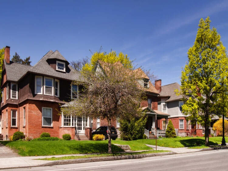 Find out how to Purchase a Home at Public sale: What to Know