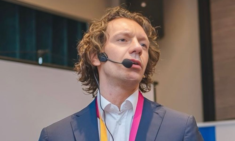 How insurers rework via know-how and partnerships