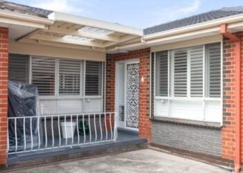 Melbourne auctions: Pascoe Vale purchaser’s shock response