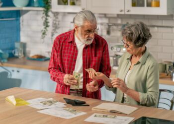 Why Extra {Couples} Are Shifting Money Into Excessive-Yield Accounts