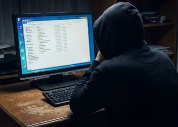 Streaming fraud man who pocketed $8m utilizing a whole bunch of hundreds of AI songs streamed billions of occasions by bots pleads responsible