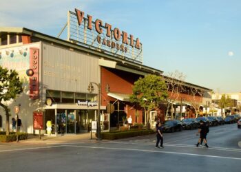 Luxurious outside mall Victoria Gardens bought for greater than $500 million
