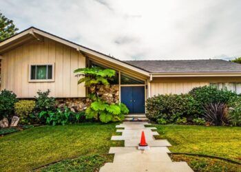 ‘Brady Bunch’ home declared a historic landmark