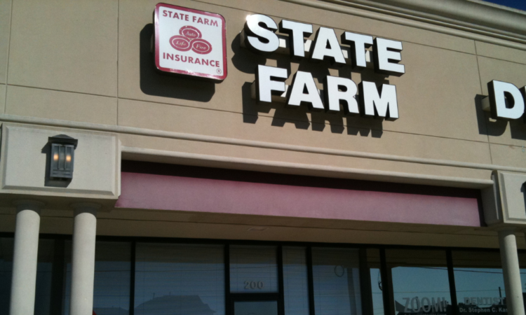 State Farm beats 90,000-member class motion over total-loss automobile valuations
